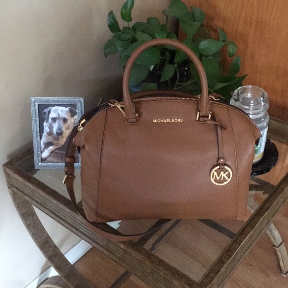Michael Kors Handbags - Michael Kors large Riley